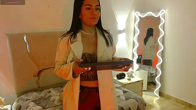 Rosalind tay online show from 10/23/25, 10:58