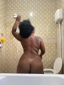 Snapshot of morenaluaa chatting on 09/15/25, 08:20 morenaluaa online show from 09/15/25, 08:20