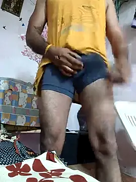 Snapshot of Sunny_cute_love chatting on 10/25/25, 01:02 Sunny cute love online show from 10/25/25, 01:02