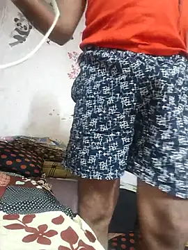 Snapshot of Sunny_cute_love chatting on 10/28/25, 12:47 Sunny cute love online show from 10/28/25, 12:47