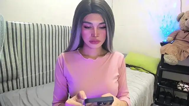 Ms Monica online show from 12/17/25, 02:56