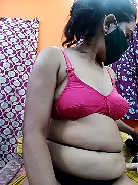 Hotpuja25 online show from 06/29/26, 04:52