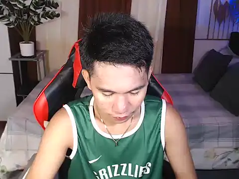 Snapshot of drinkmycumx chatting on 12/16/25, 10:37 drinkmycumx online show from 12/16/25, 10:37