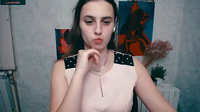 AmandaDimond  online show from 10/04/25, 12:25