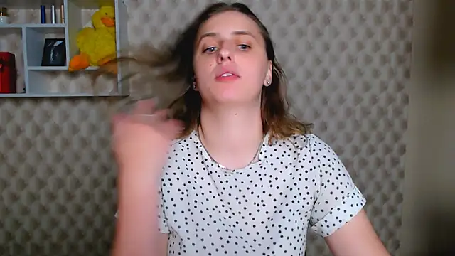 AmandaDimond  online show from 05/11/26, 02:45