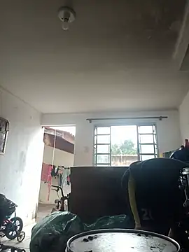 Suamulherfeliz online show from 06/11/26, 01:31