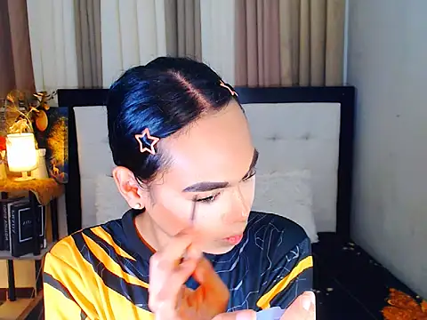 Savanna White online show from 09/12/25, 12:11