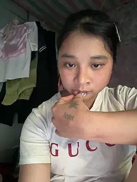 Linbi135 online show from 04/12/26, 10:42