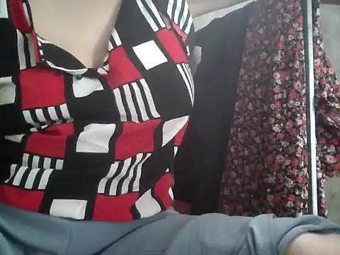 Linbi135 online show from 04/13/26, 06:52