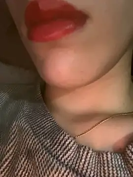 Mimisixo online show from 11/06/25, 10:21