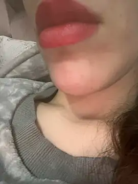 Mimisixo online show from 02/18/26, 12:17