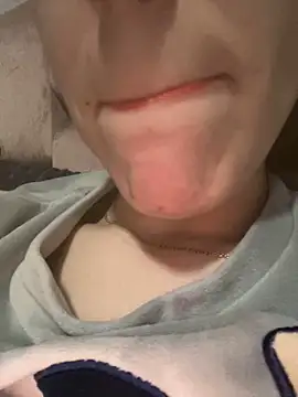 Mimisixo online show from 04/04/26, 11:02