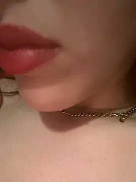 Mimisixo online show from 05/16/26, 12:18