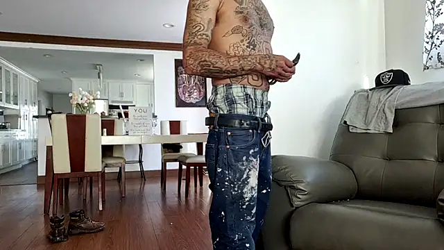 Cnutt310 online show from 10/29/25, 06:42