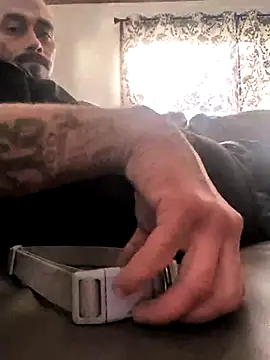 Cnutt310 online show from 12/01/25, 09:53