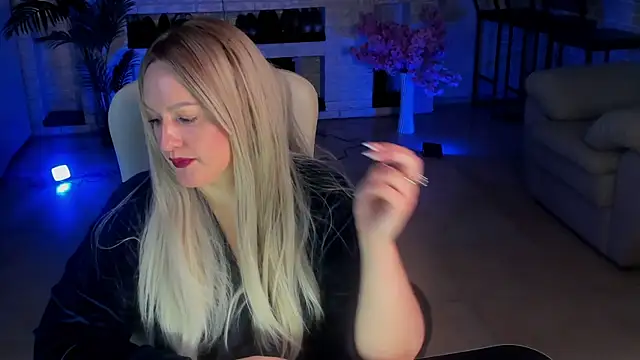 MariemLui online show from 10/14/25, 10:16