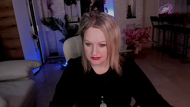 MariemLui online show from 11/03/25, 01:45