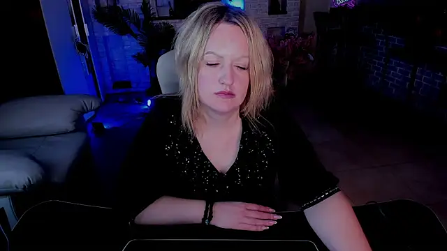 MariemLui online show from 11/07/25, 02:06