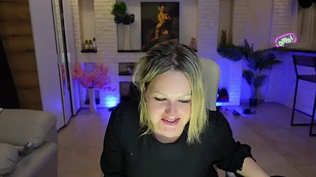 MariemLui online show from 04/15/26, 07:58