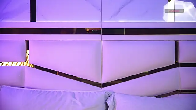 ambar rosse25 online show from 12/18/25, 11:38