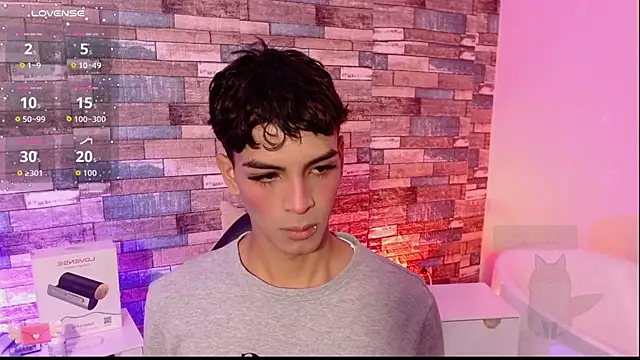 LIHIAN TAY online show from 10/03/25, 12:24