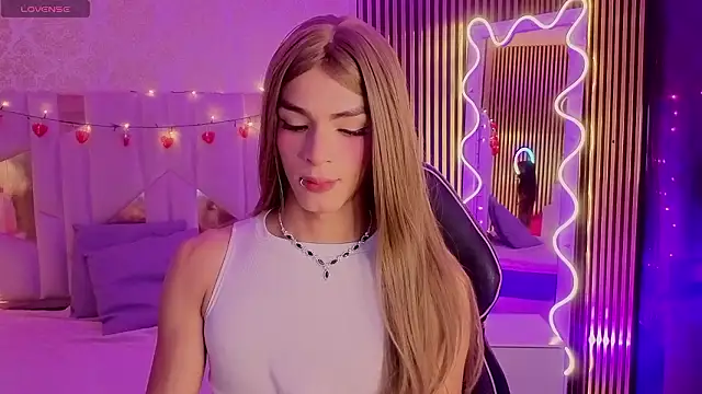 LIHIAN TAY online show from 02/05/26, 03:22