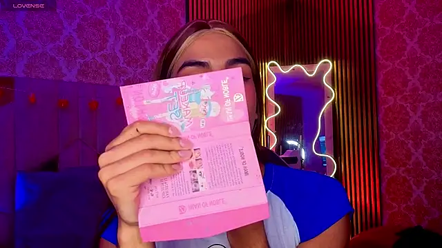 LIHIAN TAY online show from 04/15/26, 12:56