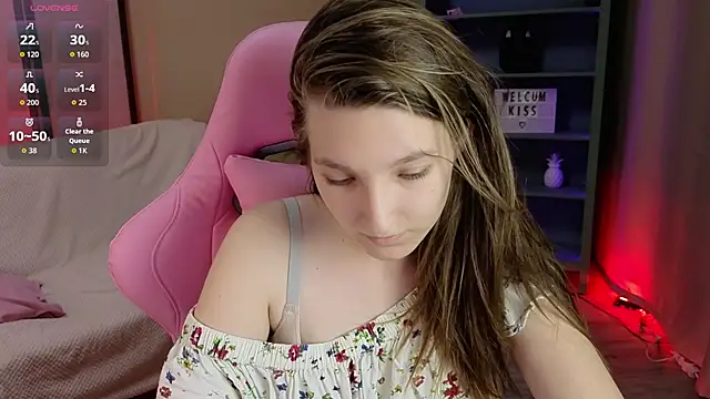 Snapshot of Mia_Myles chatting on 10/10/25, 10:36 Mia Myles online show from 10/10/25, 10:36