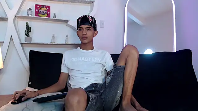 PRETTY SEX1 online show from 10/21/25, 01:12