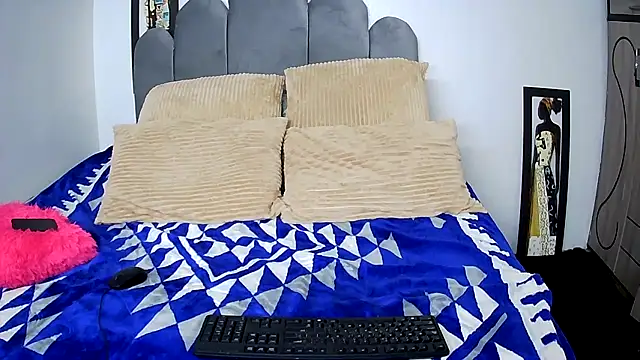 Snapshot of CharlotteXXX chatting on 11/16/25, 06:41 CharlotteXXX online show from 11/16/25, 06:41