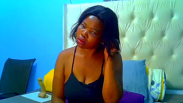 Snapshot of CharlotteXXX chatting on 12/14/25, 10:09 CharlotteXXX online show from 12/14/25, 10:09