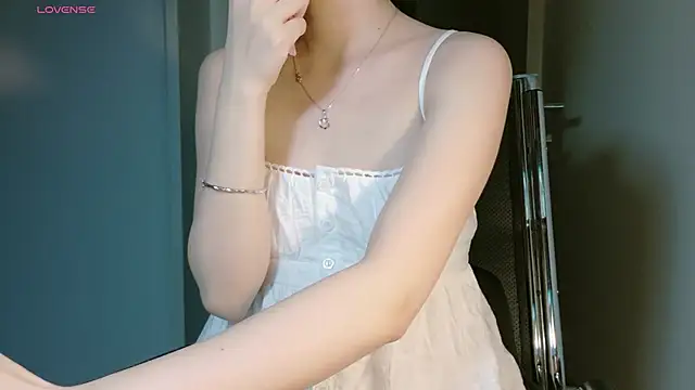 Ryeon 99 online show from 03/27/26, 02:17