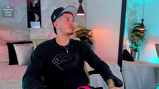 nils saint online show from 12/01/25, 02:16