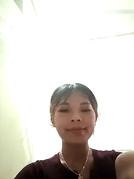 Snapshot of Ocnguyety chatting on 10/25/25, 12:18 Ocnguyety online show from 10/25/25, 12:18