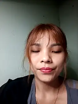 Snapshot of Ocnguyety chatting on 11/19/25, 02:28 Ocnguyety online show from 11/19/25, 02:28