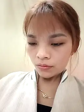 Snapshot of Ocnguyety chatting on 11/22/25, 12:31 Ocnguyety online show from 11/22/25, 12:31