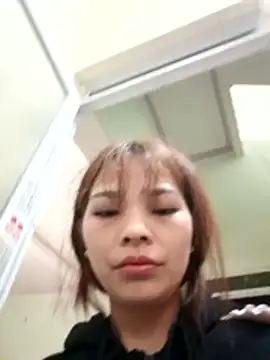 Snapshot of Ocnguyety chatting on 11/26/25, 01:17 Ocnguyety online show from 11/26/25, 01:17