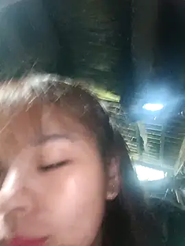 Snapshot of Ocnguyety chatting on 11/27/25, 01:29 Ocnguyety online show from 11/27/25, 01:29