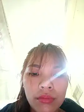 Snapshot of Ocnguyety chatting on 11/28/25, 02:14 Ocnguyety online show from 11/28/25, 02:14