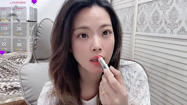 Holiland online show from 01/15/26, 01:21