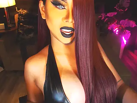 Snapshot of KarlaFrost chatting on 06/17/26, 02:36 KarlaFrost online show from 06/17/26, 02:36