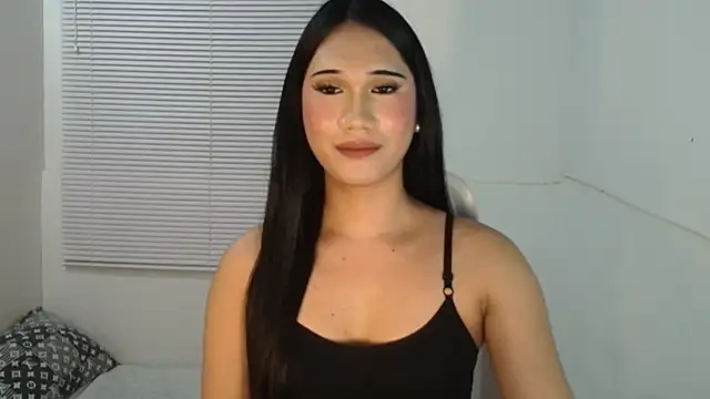 Snapshot of Leighs_Celine chatting on 02/06/26, 03:04 Leighs Celine online show from 02/06/26, 03:04