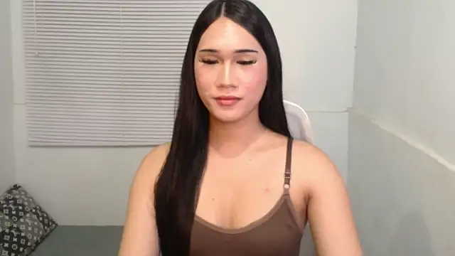 Snapshot of Leighs_Celine chatting on 02/24/26, 07:34 Leighs Celine online show from 02/24/26, 07:34