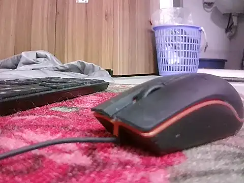 Snapshot of -Luxury chatting on 11/12/25, 10:26 -Luxury online show from 11/12/25, 10:26