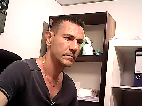 Snapshot of mastercharisma35 chatting on 05/23/26, 11:47 mastercharisma35 online show from 05/23/26, 11:47