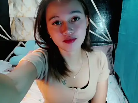 urgirl mikah online show from 12/04/25, 05:17