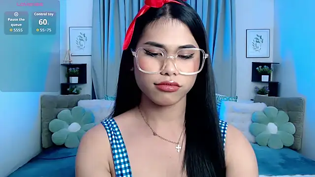 PrettyBlythes TS online show from 10/30/25, 12:39