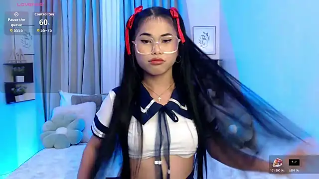 PrettyBlythes TS online show from 11/05/25, 12:16