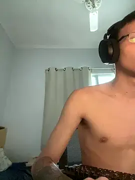 safadezanunes2 online show from 12/19/25, 03:52