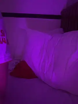 boyhigh1997 online show from 09/28/25, 05:24